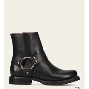 FRYE WOMEN'S VERONICA FLEX HARNESS BOOTS - ROUND TOE  size 8.5